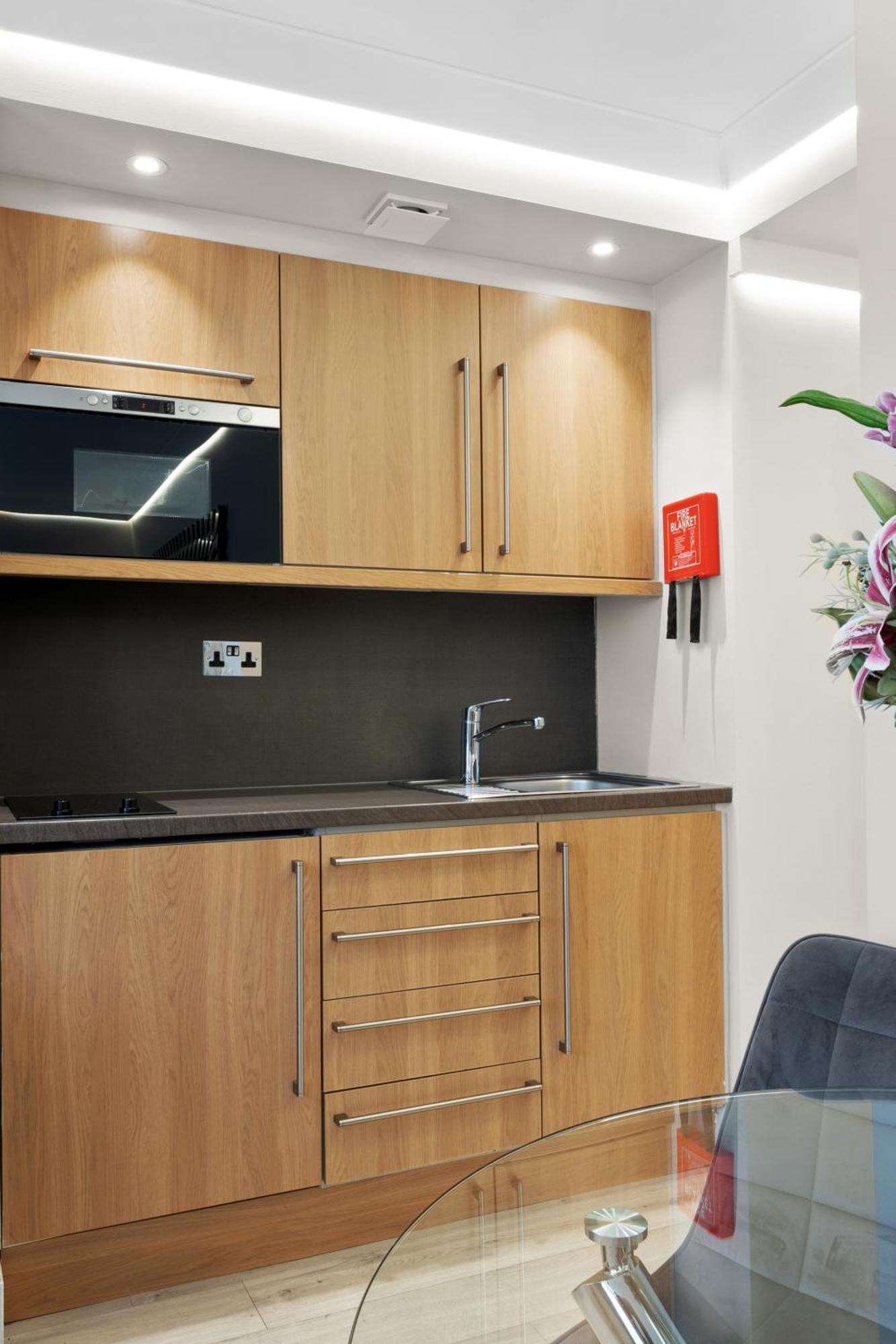 Cleveland Residences Russell Square London Exterior photo